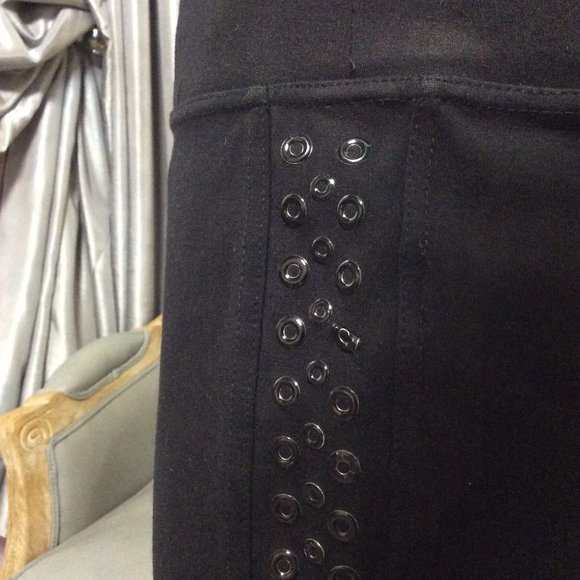 Black studded legging by Blue Earth, size M - Picture 6 of 11